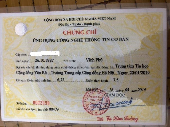 Chứng chỉ 3 không đang là cần câu thí sinh tự do (Ảnh: N.D) Chứng chỉ 3 không đang là cần câu thí sinh tự do (Ảnh: N.D)