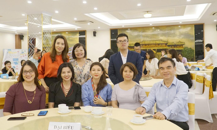 Ban Cố vấn và Ban huấn luyện là những chuyên gia giàu kinh nghiệm ở nhiều lĩnh vực. Ban Cố vấn và Ban huấn luyện là những chuyên gia giàu kinh nghiệm ở nhiều lĩnh vực.