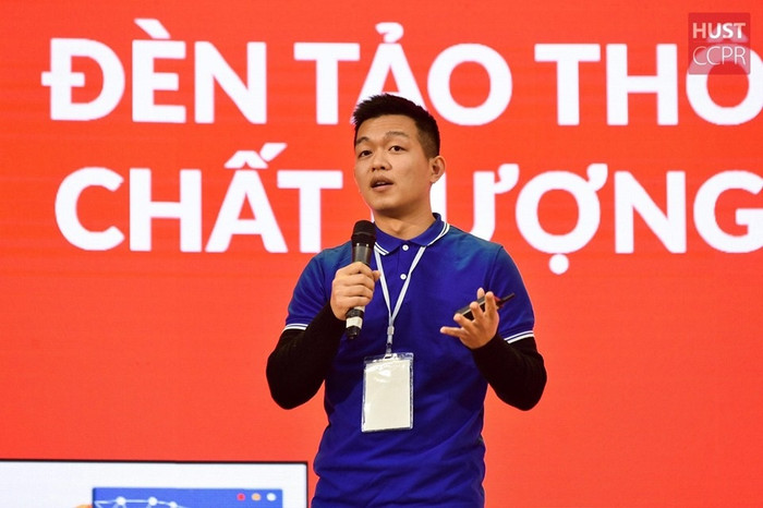 Với số điểm tổng kết 3,41/4, Phạm Văn Hoàng đã trở thành tân thủ khoa đầu ra Viện Khoa học và Công nghệ Môi trường – Trường Đại học Bách khoa Hà Nội năm 2020. (Ảnh: Nhân vật cung cấp) Với số điểm tổng kết 3,41/4, Phạm Văn Hoàng đã trở thành tân thủ khoa đầu ra Viện Khoa học và Công nghệ Môi trường – Trường Đại học Bách khoa Hà Nội năm 2020. (Ảnh: Nhân vật cung cấp)