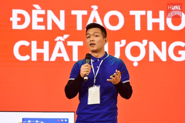 Với số điểm tổng kết 3,41/4, Phạm Văn Hoàng đã trở thành tân thủ khoa đầu ra Viện Khoa học và Công nghệ Môi trường – Trường Đại học Bách khoa Hà Nội năm 2020. (Ảnh: Nhân vật cung cấp)