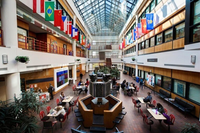 Khuôn viên học tập Trường Đại học Calgary Khuôn viên học tập Trường Đại học Calgary