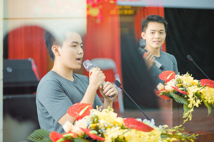 Hồng Phúc chia sẻ kinh nghiệm dành học bổng toàn phần TCU top 80 Đại học Mỹ. Hồng Phúc chia sẻ kinh nghiệm dành học bổng toàn phần TCU top 80 Đại học Mỹ.