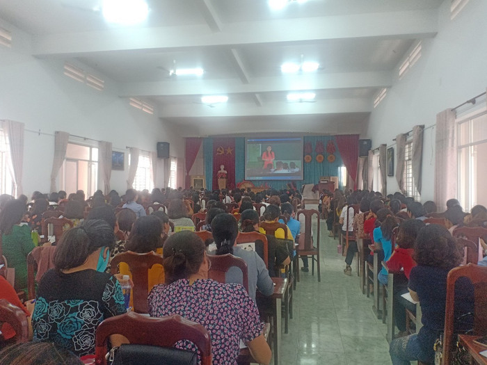 Giáo viên dạy lớp 1 tỉnh Bà Rịa – Vũng Tàu tham gia chuyên đề Đổi mới phương pháp dạy học lớp 1, ngày 25/9/2020 tại Vũng Tàu (Ảnh: Sơn Quang Huyến) Giáo viên dạy lớp 1 tỉnh Bà Rịa – Vũng Tàu tham gia chuyên đề Đổi mới phương pháp dạy học lớp 1, ngày 25/9/2020 tại Vũng Tàu (Ảnh: Sơn Quang Huyến)