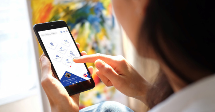 Người dùng trải nghiệm các tiện ích nổi bật trên BIDV SmartBanking. Người dùng trải nghiệm các tiện ích nổi bật trên BIDV SmartBanking.