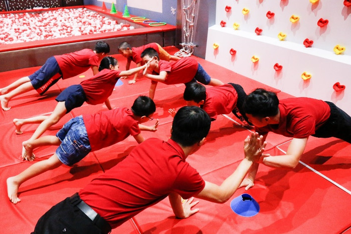 Các hoạt động thể chất hấp dẫn, kích thích cảm hứng vận động của trẻ. Các hoạt động thể chất hấp dẫn, kích thích cảm hứng vận động của trẻ.