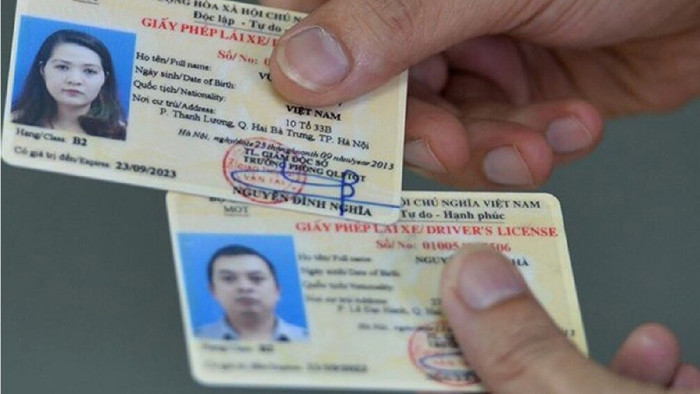 Dự thảo sẽ bỏ quy định bằng lái hạng E, các hạng F. Còn 11 hạng: A01, A2, A3, B, C, D2, D, BE, CE, D2E, DE Dự thảo sẽ bỏ quy định bằng lái hạng E, các hạng F. Còn 11 hạng: A01, A2, A3, B, C, D2, D, BE, CE, D2E, DE