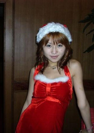 Hình ảnh trước thẩm mỹ của một cô gái khác người Trung Quốc