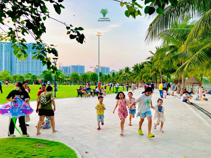 Không gian xanh tại Vinhomes Grand Park như “kho báu” cho hành trình trưởng thành của trẻ. 2 (6).jpg
