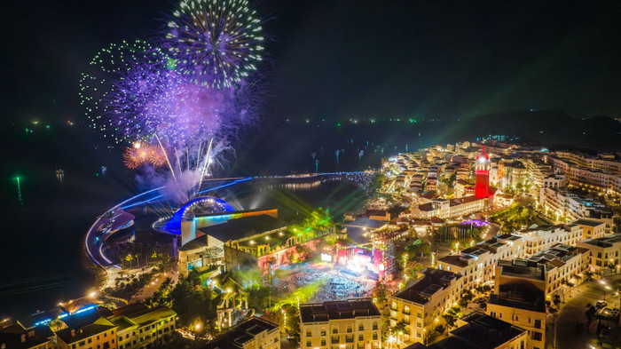 Thị trấn Hoàng hôn - Sunset Town sôi động với nhiều trải nghiệm dịp Tết