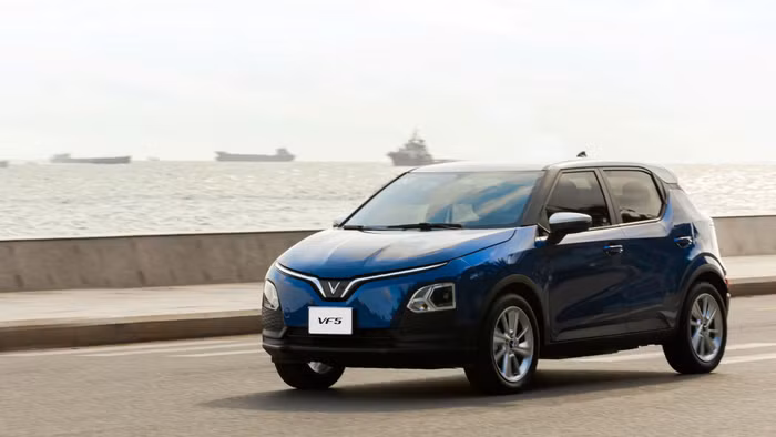 Khách hàng không phải lo về lệ phí trước bạ khi lựa chọn xe điện VinFast. Khách hàng không phải lo về lệ phí trước bạ khi lựa chọn xe điện VinFast.