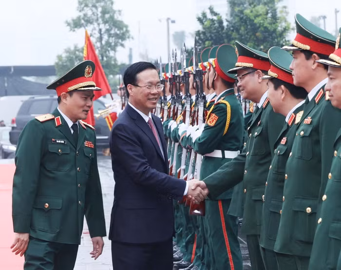 Chủ tịch nước Võ Văn Thưởng thăm, làm việc với Tập đoàn Viettel. Chủ tịch nước Võ Văn Thưởng thăm, làm việc với Tập đoàn Viettel.