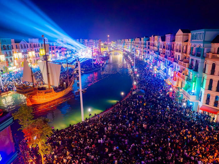 Sự hấp dẫn của các chương trình được tổ chức tại Grand World và Ocean City được thể hiện thông qua lượng khách kỷ lục. Sự hấp dẫn của các chương trình được tổ chức tại Grand World và Ocean City được thể hiện thông qua lượng khách kỷ lục.