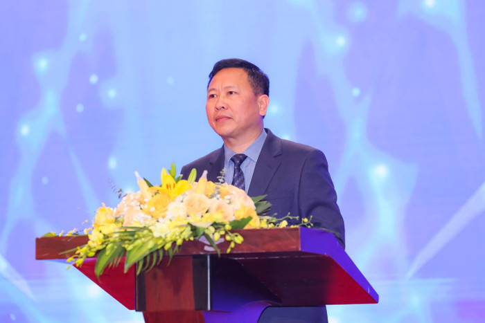 Ông Trần Văn Đạt - Vụ trưởng Vụ Giáo dục chính trị và công tác học sinh, sinh viên, Bộ Giáo dục và Đào tạo Ông Trần Văn Đạt - Vụ trưởng Vụ Giáo dục chính trị và công tác học sinh, sinh viên, Bộ Giáo dục và Đào tạo