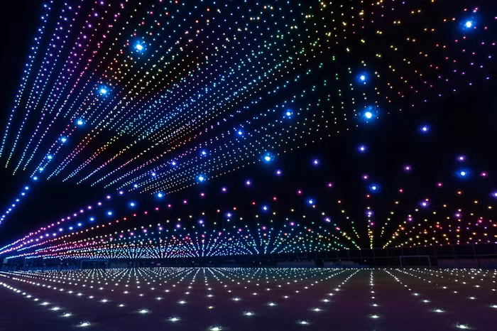 Với 2.024 drones – tượng trưng cho năm 2024, đây sẽ là màn trình diễn nhiều drones nhất trong khu vực đến thời điểm hiện tại (Ảnh minh họa) Với 2.024 drones – tượng trưng cho năm 2024, đây sẽ là màn trình diễn nhiều drones nhất trong khu vực đến thời điểm hiện tại (Ảnh minh họa)