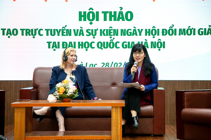 Các đại biểu trao đổi, thảo luận tại hội thảo. 0b2a2823-47.jpg