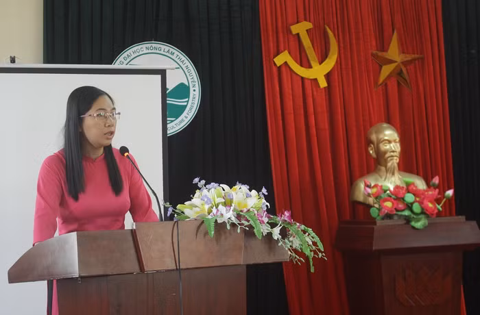 Thí sinh Phan Thị Trang, giảng viên Khoa Chăn nuôi thú y, Đại học Nông Lâm Thái Nguyên đạt giải Nhì cuộc thi (Ảnh:V.N)