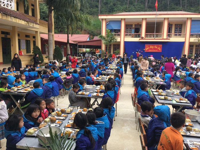 Nhiều trường duy trì bữa ăn tất niên cho học sinh (Ảnh:V.N) Nhiều trường duy trì bữa ăn tất niên cho học sinh (Ảnh:V.N)