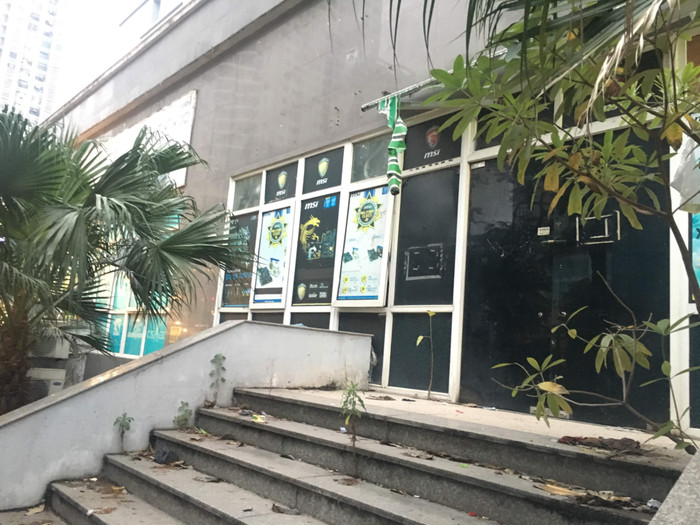 Một cửa hàng game tại đơn nguyên 3 đóng cửa vì tranh chấp kiện cáo. Ảnh: Vũ Phương. Một cửa hàng game tại đơn nguyên 3 đóng cửa vì tranh chấp kiện cáo. Ảnh: Vũ Phương.