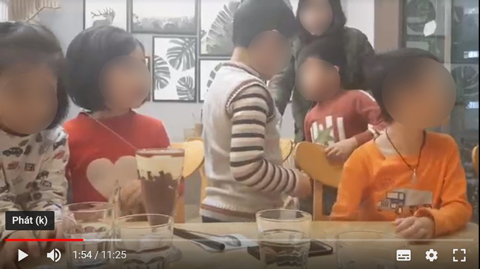 Hình ảnh chụp lại màn hình video nhiều học sinh lớp 2 kể lại bị cô H. đánh, bạo lực ra sao. Ảnh: NVCC. Hình ảnh chụp lại màn hình video nhiều học sinh lớp 2 kể lại bị cô H. đánh, bạo lực ra sao. Ảnh: NVCC.