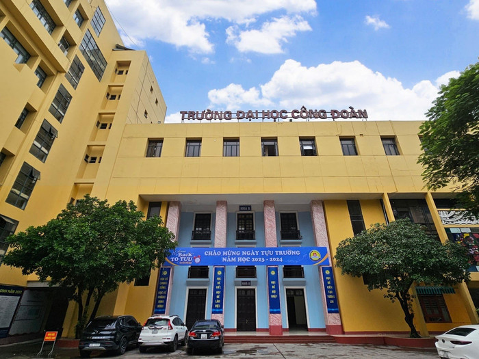 Khuôn viên Trường Đại học Công đoàn. Ảnh trên website trường. Khuôn viên Trường Đại học Công đoàn. Ảnh trên website trường.