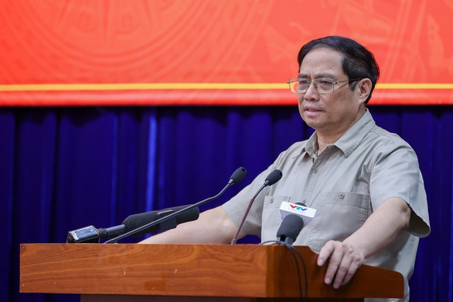 Thủ tướng yêu cầu các tỉnh phối hợp các cơ quan liên quan rà soát, tổng hợp các khu vực sạt lở đặc biệt nguy hiểm. Ảnh VGP/Nhật Bắc Thủ tướng yêu cầu các tỉnh phối hợp các cơ quan liên quan rà soát, tổng hợp các khu vực sạt lở đặc biệt nguy hiểm. Ảnh VGP/Nhật Bắc