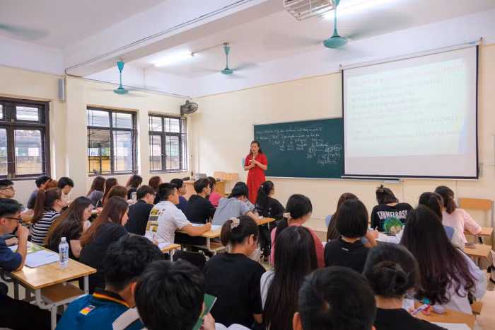 Giảng viên Trường Đại học Công đoàn phần lớn là Thạc sĩ. Ảnh trên website trường. Giảng viên Trường Đại học Công đoàn phần lớn là Thạc sĩ. Ảnh trên website trường.