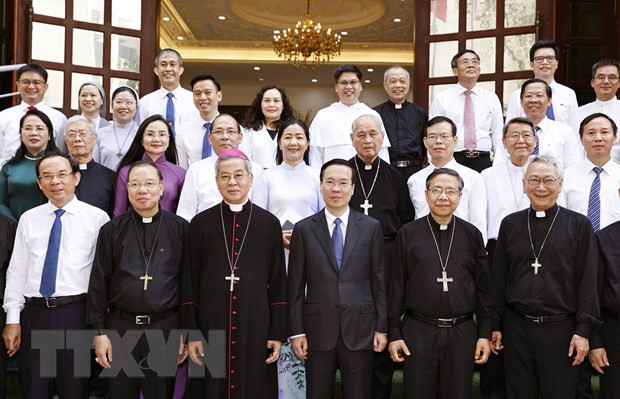 Chủ tịch nước Võ Văn Thưởng với Hội đồng Giám mục Việt Nam. (Ảnh: Thống Nhất/TTXVN)