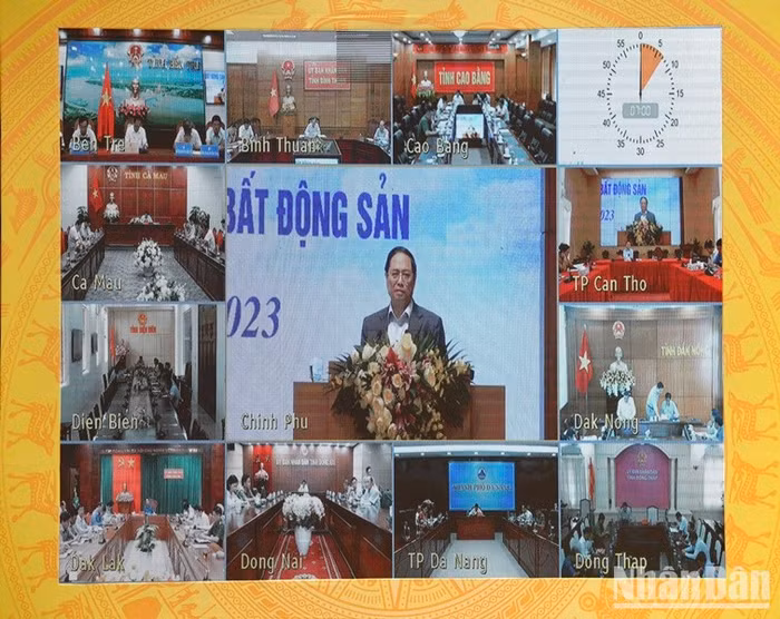 Hội nghị diễn ra dưới hình thức trực tiếp tại điểm cầu Văn phòng Chính phủ và trực tuyến đến các tỉnh, thành phố. Hội nghị diễn ra dưới hình thức trực tiếp tại điểm cầu Văn phòng Chính phủ và trực tuyến đến các tỉnh, thành phố.