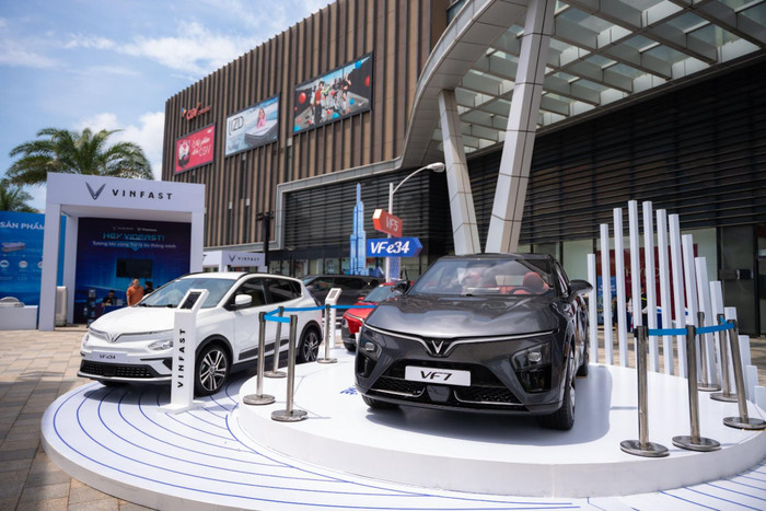 VinFast sẽ trích 1 triệu đồng cho mỗi xe ô tô bán ra vào Quỹ "Vì tương lai xanh". VinFast sẽ trích 1 triệu đồng cho mỗi xe ô tô bán ra vào Quỹ "Vì tương lai xanh".