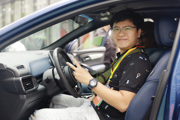 Nhiều khách hàng hài lòng khi lái thử VF 8.