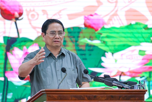 Thủ tướng: Xử lý ngay các điểm sạt lở đặc biệt nguy hiểm tại đồng bằng sông Cửu Long. Ảnh: VGP/Nhật Bắc Thủ tướng: Xử lý ngay các điểm sạt lở đặc biệt nguy hiểm tại đồng bằng sông Cửu Long. Ảnh: VGP/Nhật Bắc