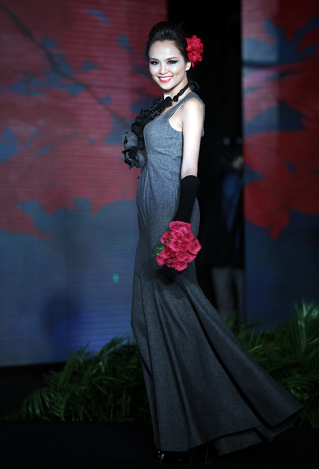 Người đẹp biến hóa với nhiều hình tượng. Người đẹp biến hóa với nhiều hình tượng.