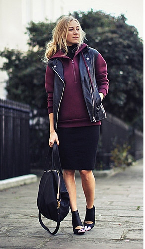 Một đôi giầy cap tone dáng ankle boot với khoảng hở cá tính và ấn tượng