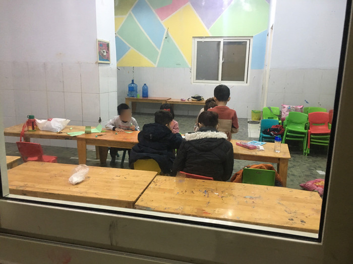 Một lớp học bán trú tại khu đô thị Linh Đàm trông trẻ ngày đầu tiên học sinh Hà Nội được nghỉ học 3/2 do dịch Corona. Ảnh: Vũ Phương. Một lớp học bán trú tại khu đô thị Linh Đàm trông trẻ ngày đầu tiên học sinh Hà Nội được nghỉ học 3/2 do dịch Corona. Ảnh: Vũ Phương.