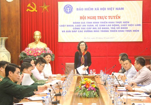 Tổng Giám đốc Bảo hiểm xã hội Việt Nam - bà Nguyễn Thị Minh cho rằng, cần phải làm rõ những nguyên nhân, đồng thời đề ra giải pháp nhằm thực hiện tốt chính sách bảo hiểm xã hội, bảo hiểm y tế. Ảnh: Bảo hiểm xã hội Việt Nam. Tổng Giám đốc Bảo hiểm xã hội Việt Nam - bà Nguyễn Thị Minh cho rằng, cần phải làm rõ những nguyên nhân, đồng thời đề ra giải pháp nhằm thực hiện tốt chính sách bảo hiểm xã hội, bảo hiểm y tế. Ảnh: Bảo hiểm xã hội Việt Nam.
