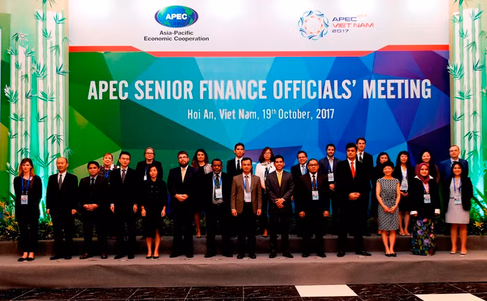 Các đại biểu quan chức tài chính APEC chụp ảnh lưu niệm. Ảnh: Bộ Tài Chính