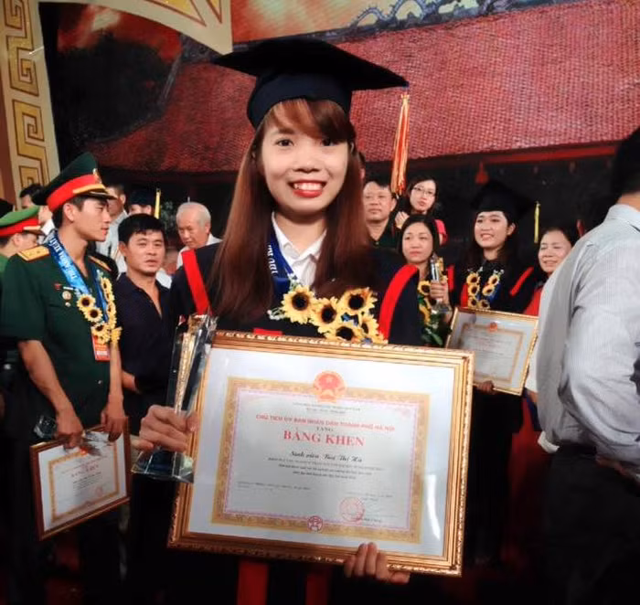 Gửi nữ thủ khoa xuất sắc Bùi Thị Hà, em còn chờ đợi đến bao giờ? ảnh 2