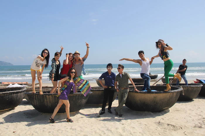 Mỗi người 1 dáng, mỗi nàng một kiểu.