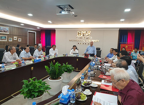 Toàn cảnh buổi tọa đàm tham vấn chuyên gia về giáo dục tư thục tổ chức vào ngày 6/5 (ảnh: P.L) Toàn cảnh buổi tọa đàm tham vấn chuyên gia về giáo dục tư thục tổ chức vào ngày 6/5 (ảnh: P.L)