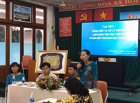 Luật sư Trần Thị Ngọc Nữ phát biểu tại buổi tọa đàm do Trường Lê Quý Đôn tổ chức (ảnh: CTV)