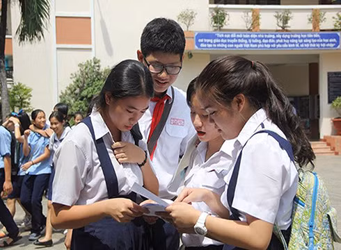 Học sinh Thành phố Hồ Chí Minh sau một kỳ thi tuyển sinh lớp 10 (ảnh minh họa: PLO)