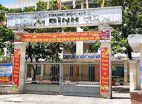 Trường trung học cơ sở Long Bình Tân, thành phố Biên Hòa, tỉnh Đồng Nai (ảnh: P.L) Trường trung học cơ sở Long Bình Tân, thành phố Biên Hòa, tỉnh Đồng Nai (ảnh: P.L)