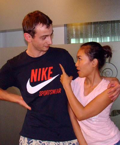 Biểu tượng Nike nó như thế này chứ gì?