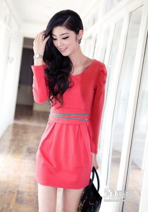 Chiếc váy liền thân vai bồng sẽ xóa đi cảm giác bạn sở hữu một bờ vai to ngang. Chiếc váy liền thân vai bồng sẽ xóa đi cảm giác bạn sở hữu một bờ vai to ngang.