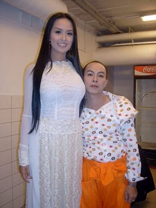 Diễn viên hài Đức Hải trông tần ngần thế kia, liệu có phải bởi pha "dìm hàng" chiều cao của Mai Phương Thúy?