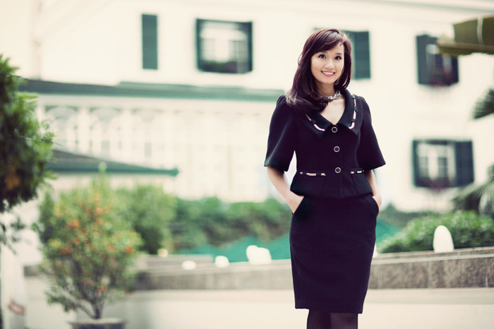 Sành điệu, quý phái với gam màu đen. Sành điệu, quý phái với gam màu đen.