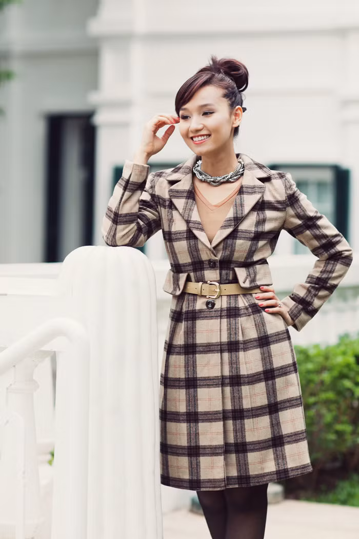 Lã Thanh Huyền chia sẻ, cô rất thích mặc trang phục của ELISE để diện trên đường phố, đến nơi làm việc hay cả những buổi tiệc sang trọng.