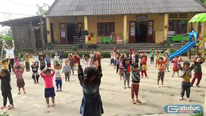 Nâng chuẩn trình độ trong khi đang thiếu giáo viên có hợp lý? (Ảnh:V.N) Nâng chuẩn trình độ trong khi đang thiếu giáo viên có hợp lý? (Ảnh:V.N)