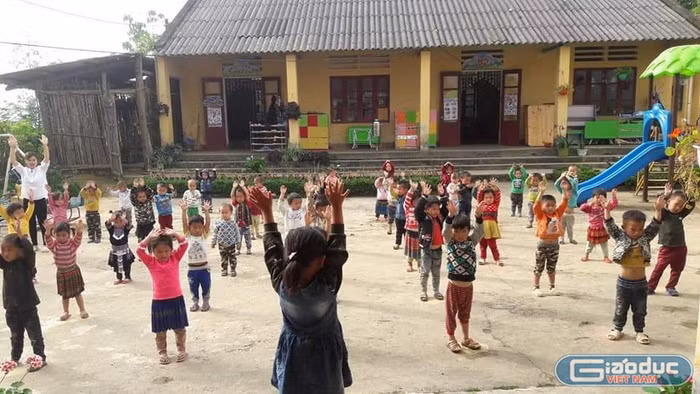 Nâng chuẩn trình độ trong khi đang thiếu giáo viên có hợp lý? (Ảnh:V.N)