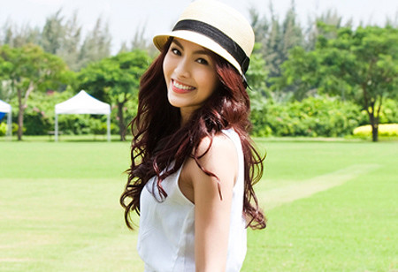 Tăng Thanh Hà xinh đẹp